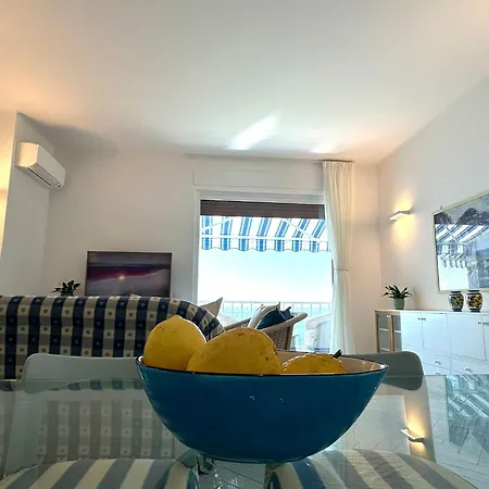 아파트 Dimora Collection - - Boutique Luxury With Direct Sea View And Seasonal Access *